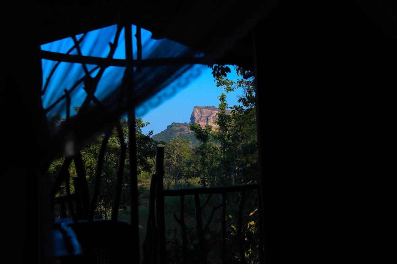 Sigiriya Rock Gate Tree House Hotel Exterior photo