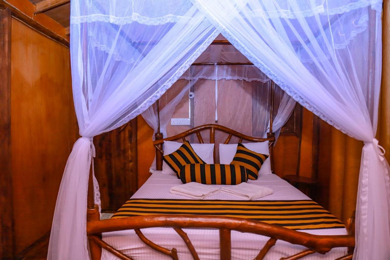Sigiriya Rock Gate Tree House Hotel Exterior photo