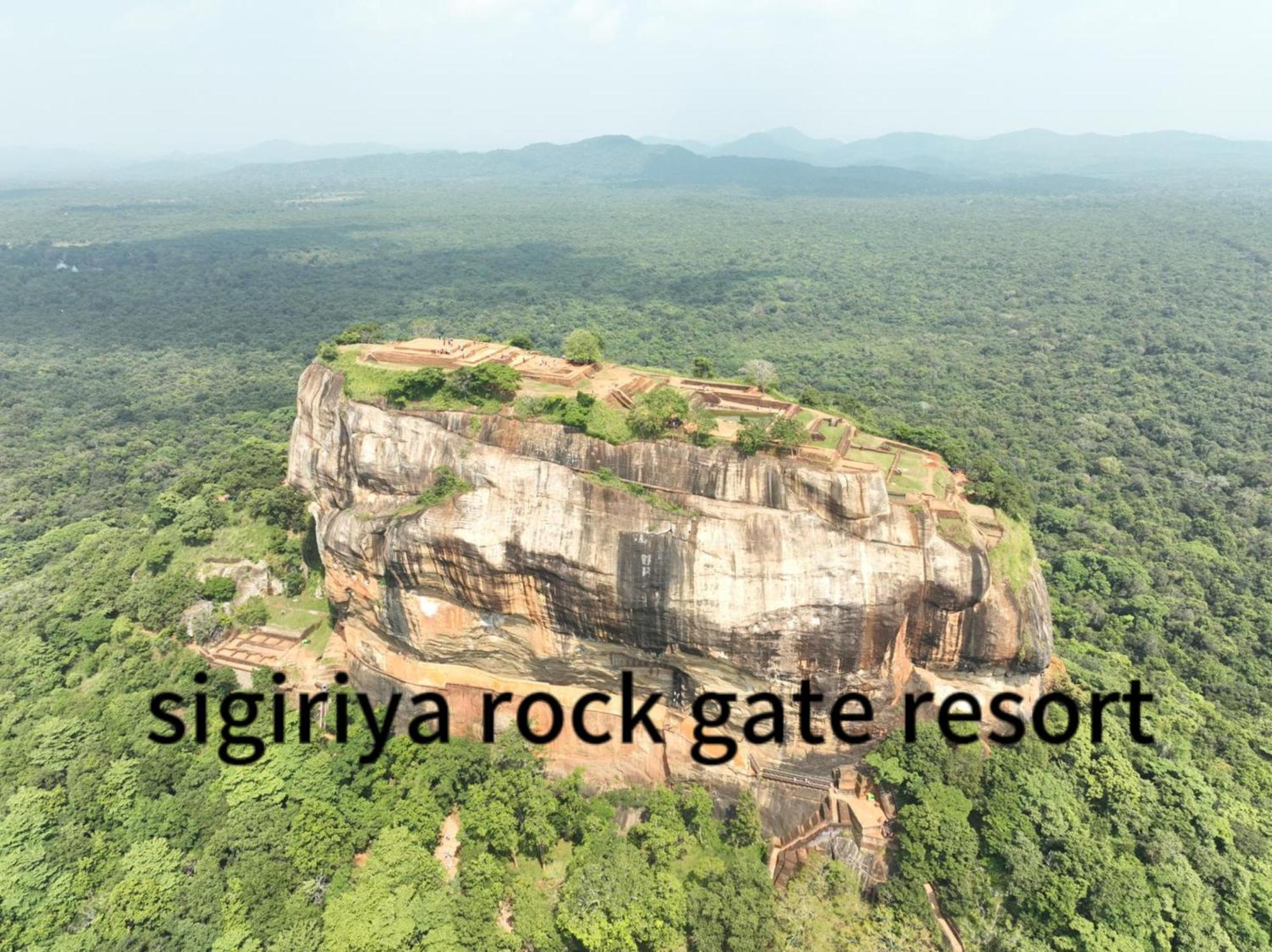 Sigiriya Rock Gate Tree House Hotel Exterior photo